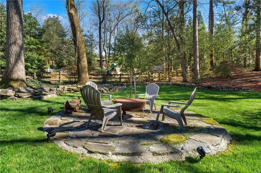 183 E Wesley Road Ne, Atlanta, Georgia 30305, 3 Bedrooms Bedrooms, 0 ,3 BathroomsBathrooms,Residential,For Sale,183 E Wesley Road Ne,7730943