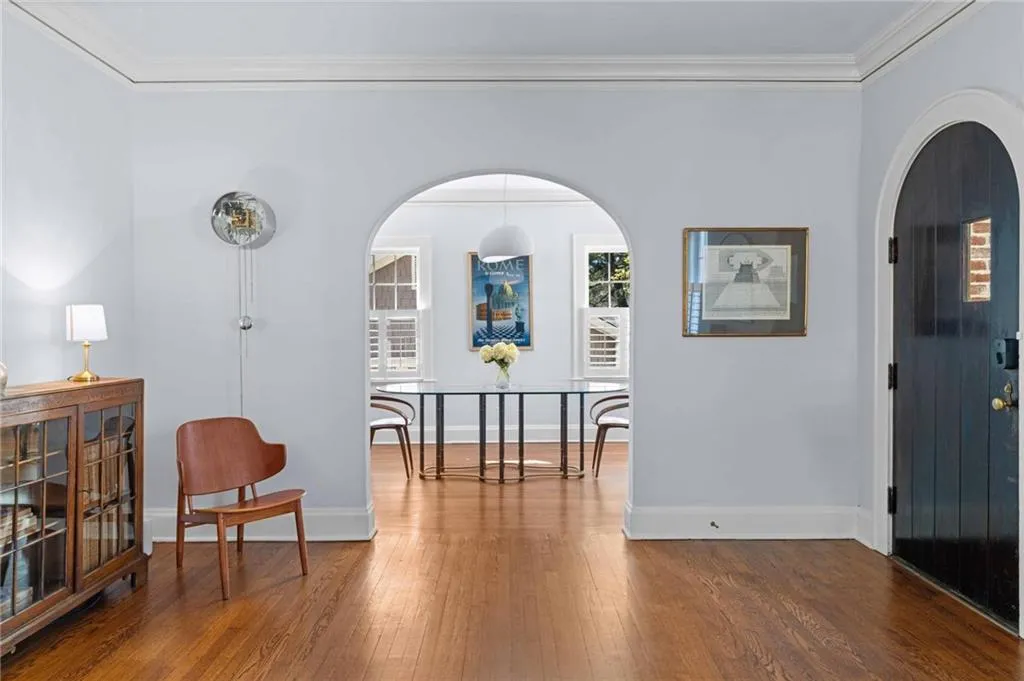 183 E Wesley Road Ne, Atlanta, Georgia 30305, 3 Bedrooms Bedrooms, 0 ,3 BathroomsBathrooms,Residential,For Sale,183 E Wesley Road Ne,7730943