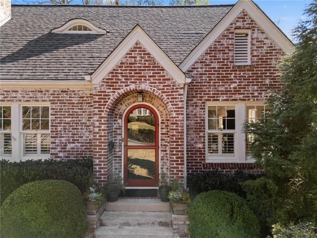 183 E Wesley Road Ne, Atlanta, Georgia 30305, 3 Bedrooms Bedrooms, 0 ,3 BathroomsBathrooms,Residential,For Sale,183 E Wesley Road Ne,7730943