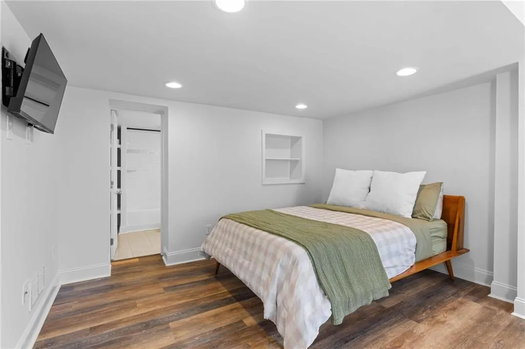 183 E Wesley Road Ne, Atlanta, Georgia 30305, 3 Bedrooms Bedrooms, 0 ,3 BathroomsBathrooms,Residential,For Sale,183 E Wesley Road Ne,7730943