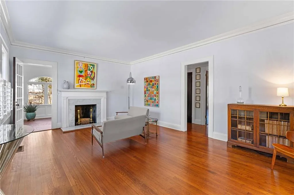 183 E Wesley Road Ne, Atlanta, Georgia 30305, 3 Bedrooms Bedrooms, 0 ,3 BathroomsBathrooms,Residential,For Sale,183 E Wesley Road Ne,7730943