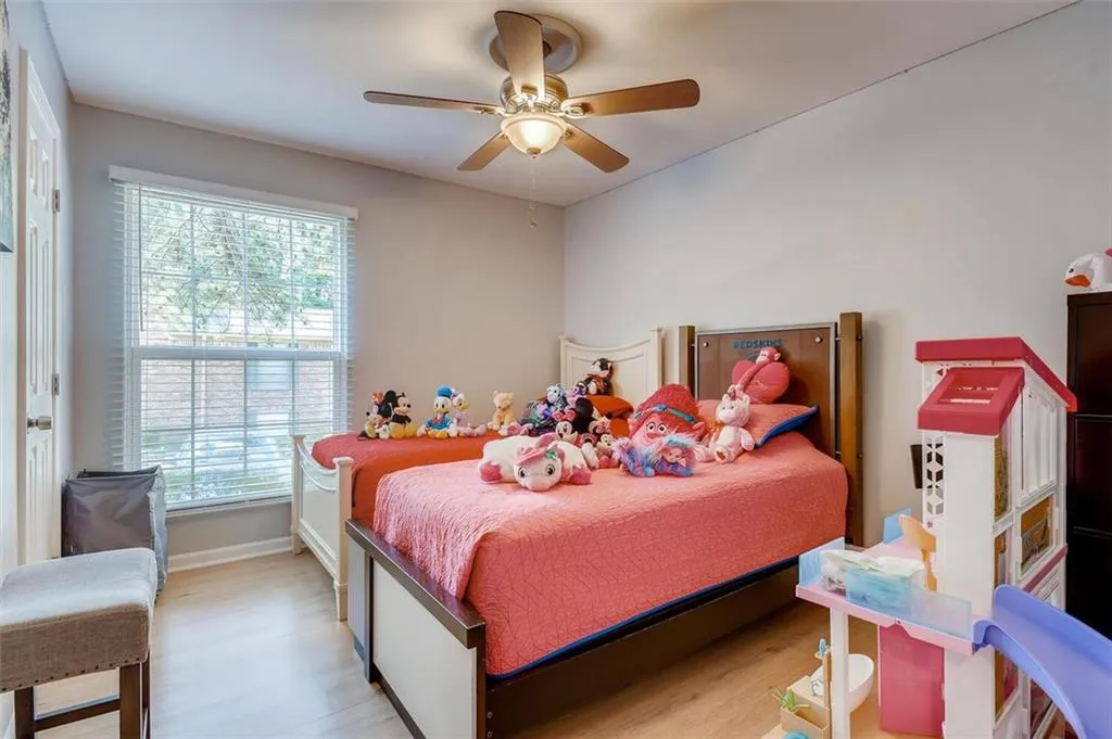 5559 Kingsport Drive Unit 27, Atlanta, Georgia 30342, 3 Bedrooms Bedrooms, ,2 BathroomsBathrooms,Residential,Sold,5559 Kingsport Drive Unit 27,6903729