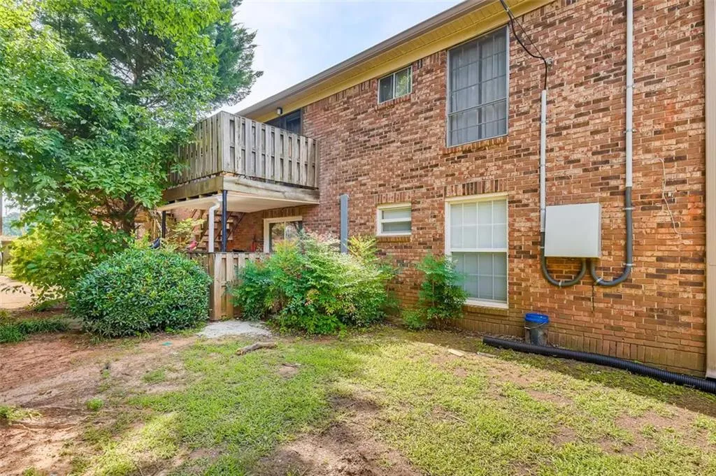 5559 Kingsport Drive Unit 27, Atlanta, Georgia 30342, 3 Bedrooms Bedrooms, ,2 BathroomsBathrooms,Residential,Sold,5559 Kingsport Drive Unit 27,6903729