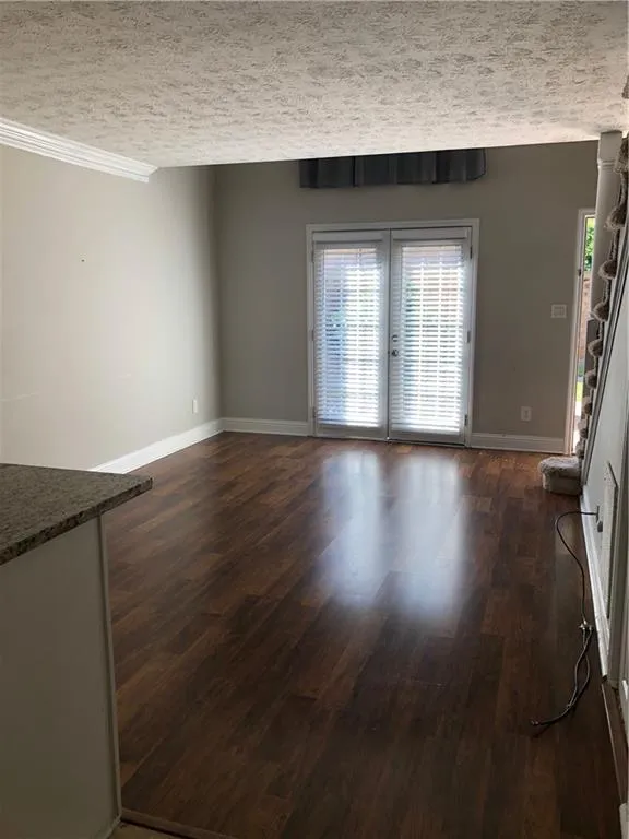 6980 Roswell Road Unit I6, Sandy Springs, Georgia 30328, 1 Bedroom Bedrooms, ,1 BathroomBathrooms,Residential,Sold,6980 Roswell Road Unit I6,6622634
