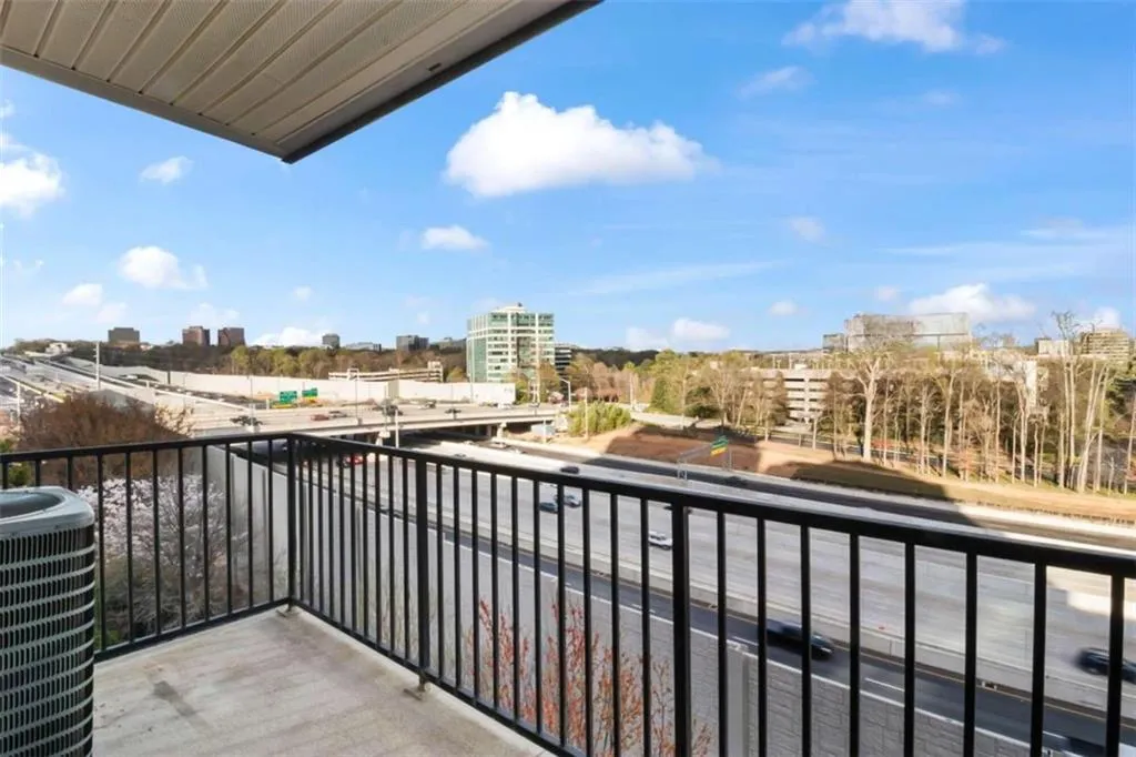 799 Hammond Drive NE Unit 421, Sandy Springs, Georgia 30328, 2 Bedrooms Bedrooms, ,2 BathroomsBathrooms,Residential,Sold,799 Hammond Drive NE Unit 421,7356759