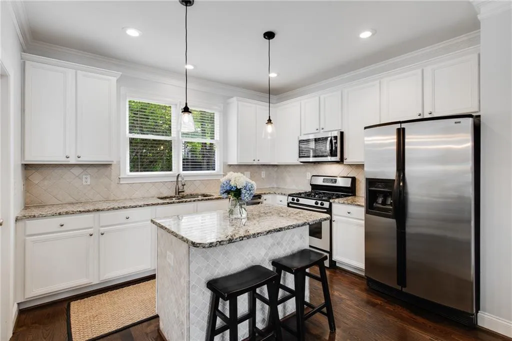 2149 Whittier Place Nw, Atlanta, Georgia 30318, 3 Bedrooms Bedrooms, ,2 BathroomsBathrooms,Residential,Sold,2149 Whittier Place Nw,7541273