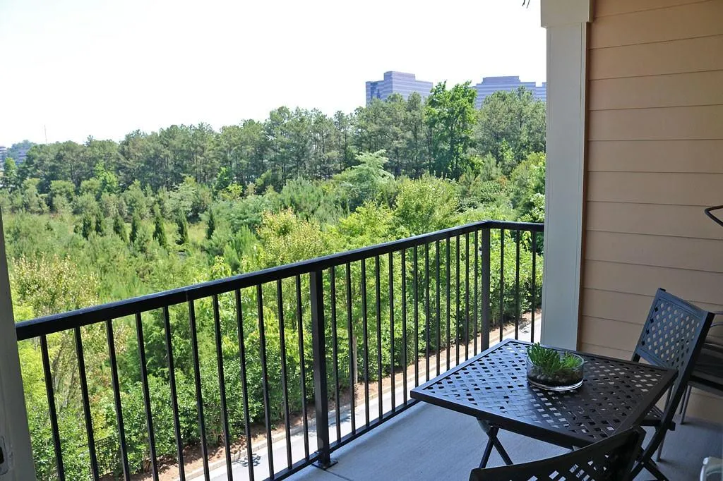 811 Perennial Drive, Atlanta, Georgia 30328, 3 Bedrooms Bedrooms, ,2 BathroomsBathrooms,Residential,Sold,811 Perennial Drive,5714639
