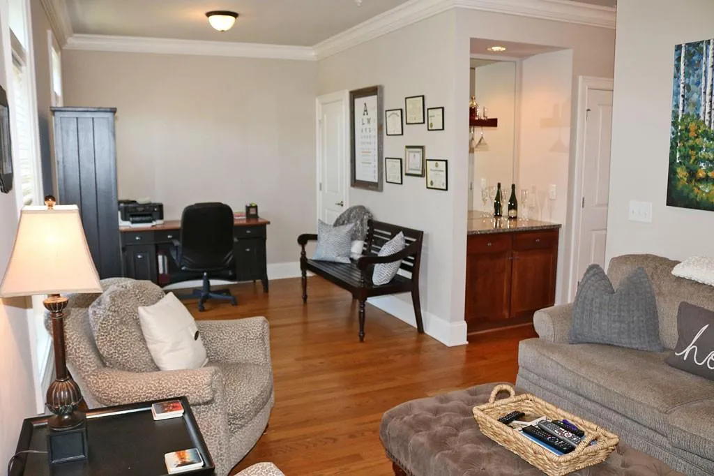 811 Perennial Drive, Atlanta, Georgia 30328, 3 Bedrooms Bedrooms, ,2 BathroomsBathrooms,Residential,Sold,811 Perennial Drive,5714639