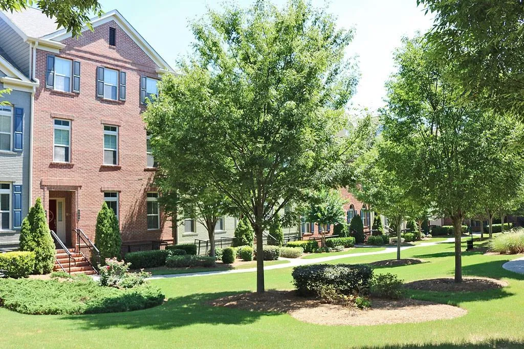 811 Perennial Drive, Atlanta, Georgia 30328, 3 Bedrooms Bedrooms, ,2 BathroomsBathrooms,Residential,Sold,811 Perennial Drive,5714639
