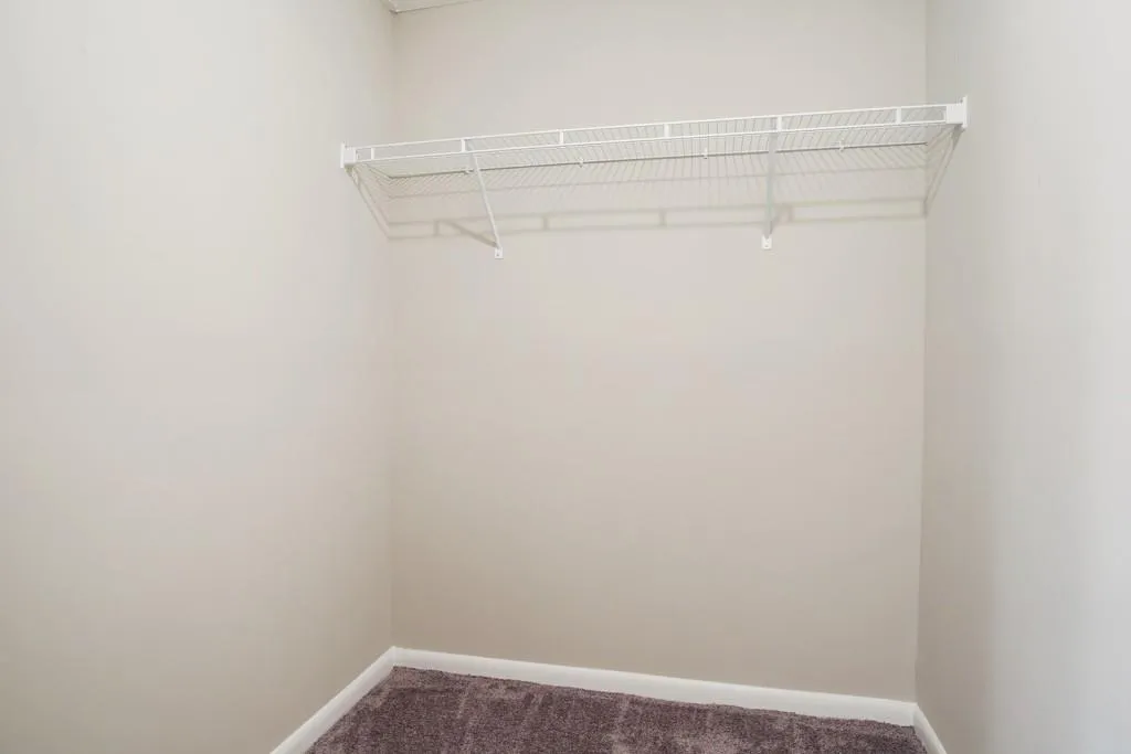 8740 Roswell Road Unit 2g, Sandy Springs, Georgia 30350, 2 Bedrooms Bedrooms, ,2 BathroomsBathrooms,Residential,Sold,8740 Roswell Road Unit 2g,5935302