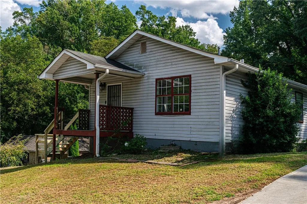 1700 North Avenue Nw, Atlanta, Georgia 30318, 3 Bedrooms Bedrooms, ,2 BathroomsBathrooms,Residential,For Sale,1700 North Avenue Nw,7644232