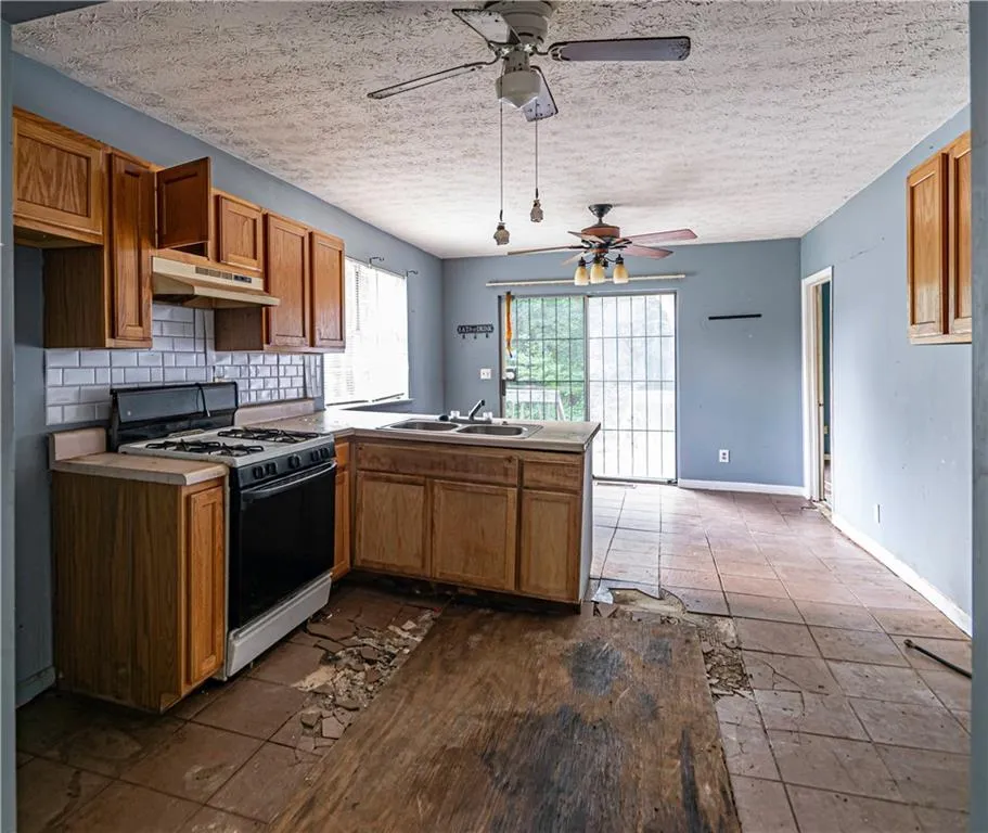 1700 North Avenue Nw, Atlanta, Georgia 30318, 3 Bedrooms Bedrooms, ,2 BathroomsBathrooms,Residential,For Sale,1700 North Avenue Nw,7644232