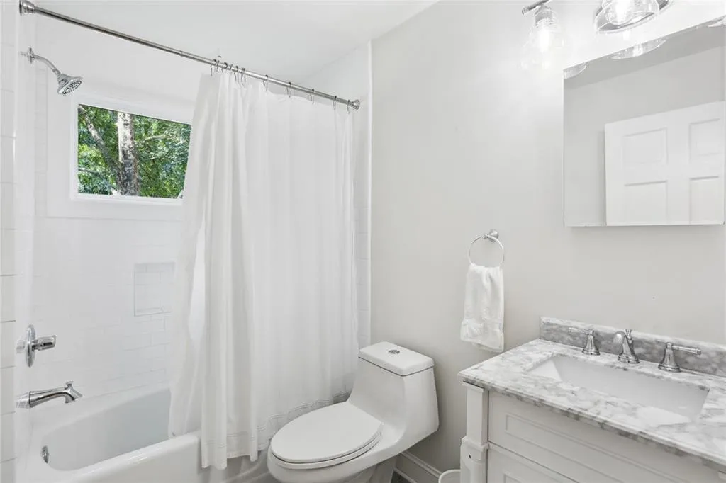 730 Starlight Lane, Atlanta, Georgia 30342, 5 Bedrooms Bedrooms, ,4 BathroomsBathrooms,Residential,Sold,730 Starlight Lane,7119868 730 Starlight Lane, Atlanta, Georgia 30342, 5 Bedrooms Bedrooms, ,4 BathroomsBathrooms,Residential,Sold,730 Starlight Lane,7119868