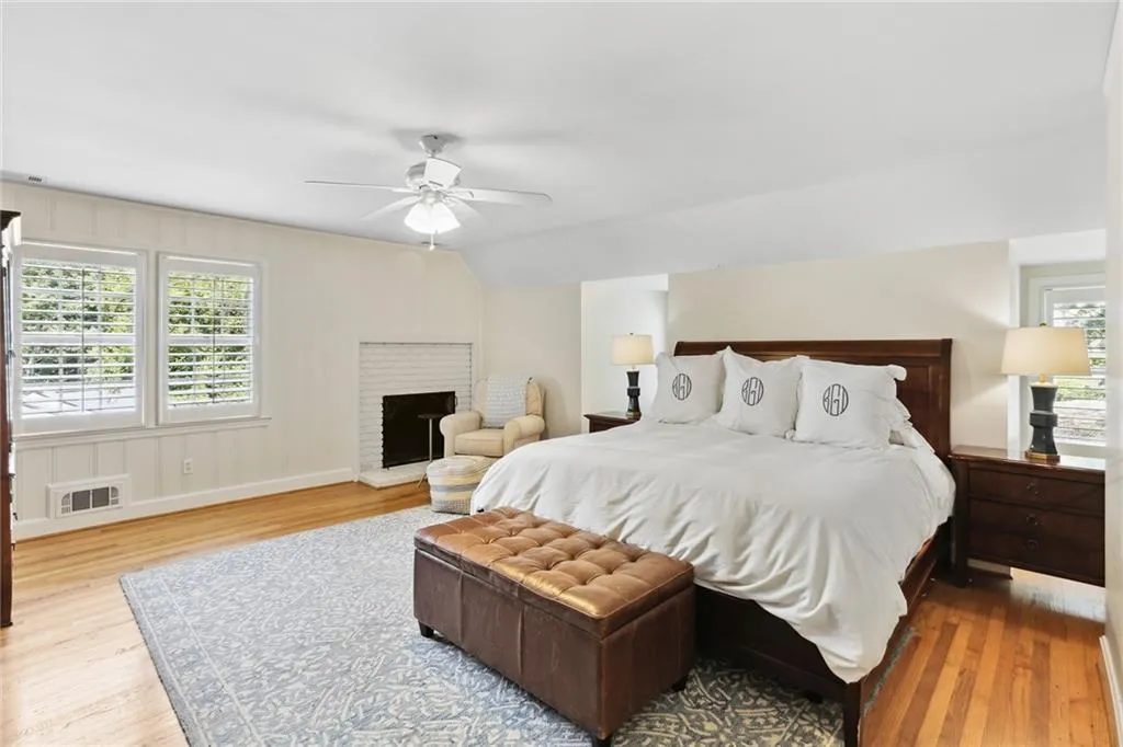 730 Starlight Lane, Atlanta, Georgia 30342, 5 Bedrooms Bedrooms, ,4 BathroomsBathrooms,Residential,Sold,730 Starlight Lane,7119868 730 Starlight Lane, Atlanta, Georgia 30342, 5 Bedrooms Bedrooms, ,4 BathroomsBathrooms,Residential,Sold,730 Starlight Lane,7119868