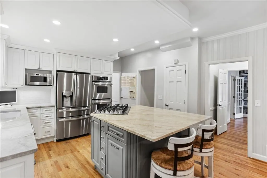 730 Starlight Lane, Atlanta, Georgia 30342, 5 Bedrooms Bedrooms, ,4 BathroomsBathrooms,Residential,Sold,730 Starlight Lane,7119868 730 Starlight Lane, Atlanta, Georgia 30342, 5 Bedrooms Bedrooms, ,4 BathroomsBathrooms,Residential,Sold,730 Starlight Lane,7119868