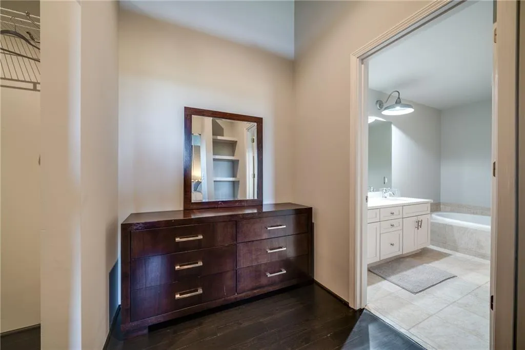 6105 Blue Stone Road Unit 306, Sandy Springs, Georgia 30328, 2 Bedrooms Bedrooms, ,2 BathroomsBathrooms,Residential,Sold,6105 Blue Stone Road Unit 306,6619304