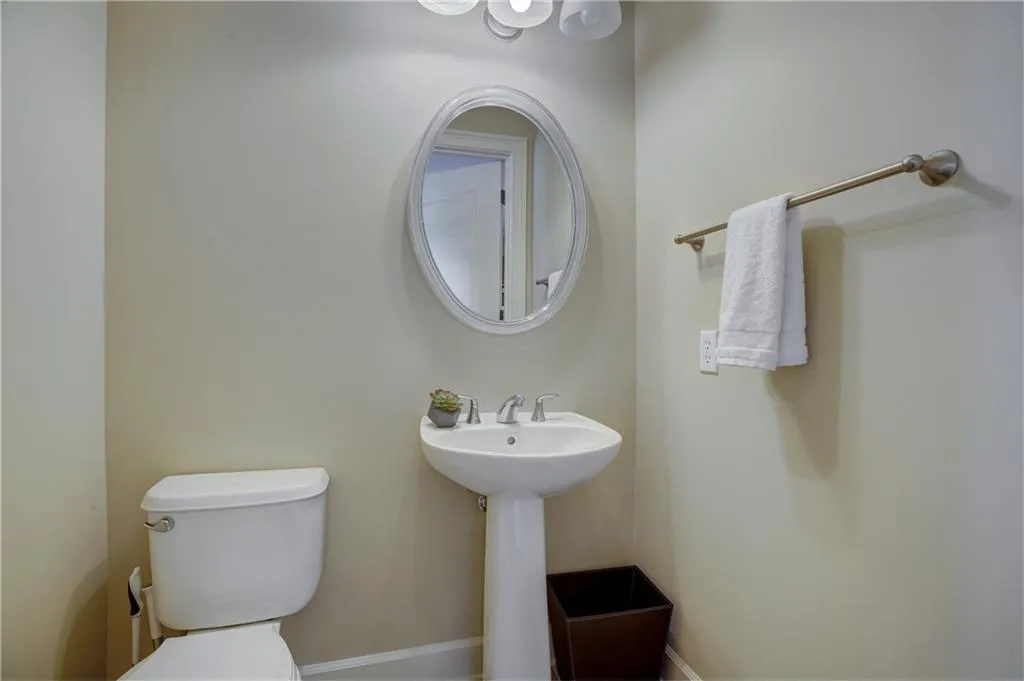 200 River Vista Drive Unit 535, Atlanta, Georgia 30339, 2 Bedrooms Bedrooms, ,2 BathroomsBathrooms,Residential,Sold,200 River Vista Drive Unit 535,6058299