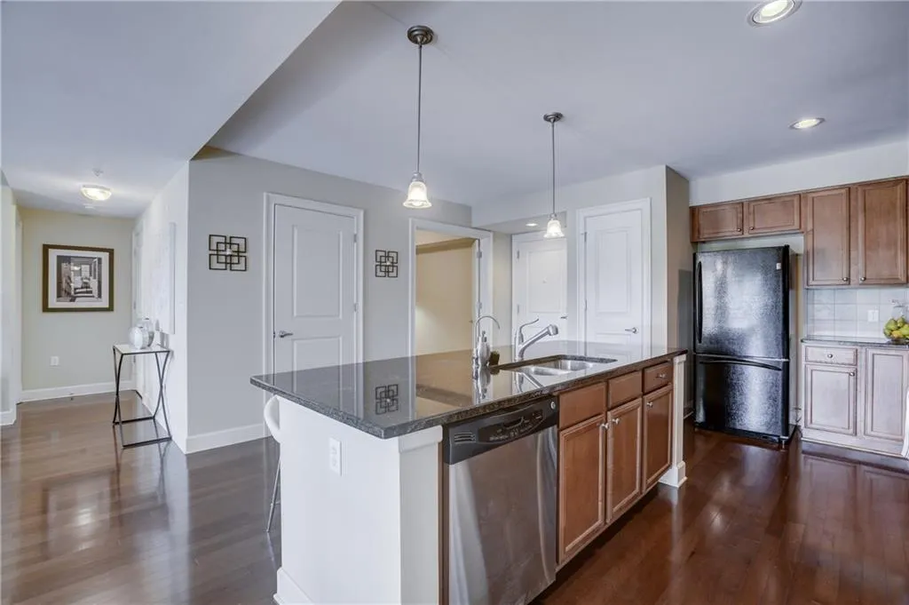 200 River Vista Drive Unit 535, Atlanta, Georgia 30339, 2 Bedrooms Bedrooms, ,2 BathroomsBathrooms,Residential,Sold,200 River Vista Drive Unit 535,6058299