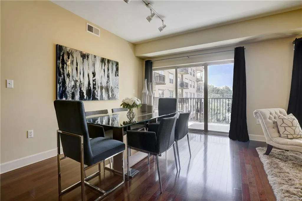 200 River Vista Drive Unit 535, Atlanta, Georgia 30339, 2 Bedrooms Bedrooms, ,2 BathroomsBathrooms,Residential,Sold,200 River Vista Drive Unit 535,6058299