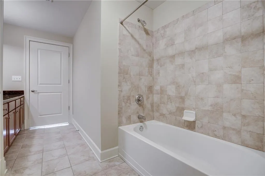 200 River Vista Drive Unit 535, Atlanta, Georgia 30339, 2 Bedrooms Bedrooms, ,2 BathroomsBathrooms,Residential,Sold,200 River Vista Drive Unit 535,6058299