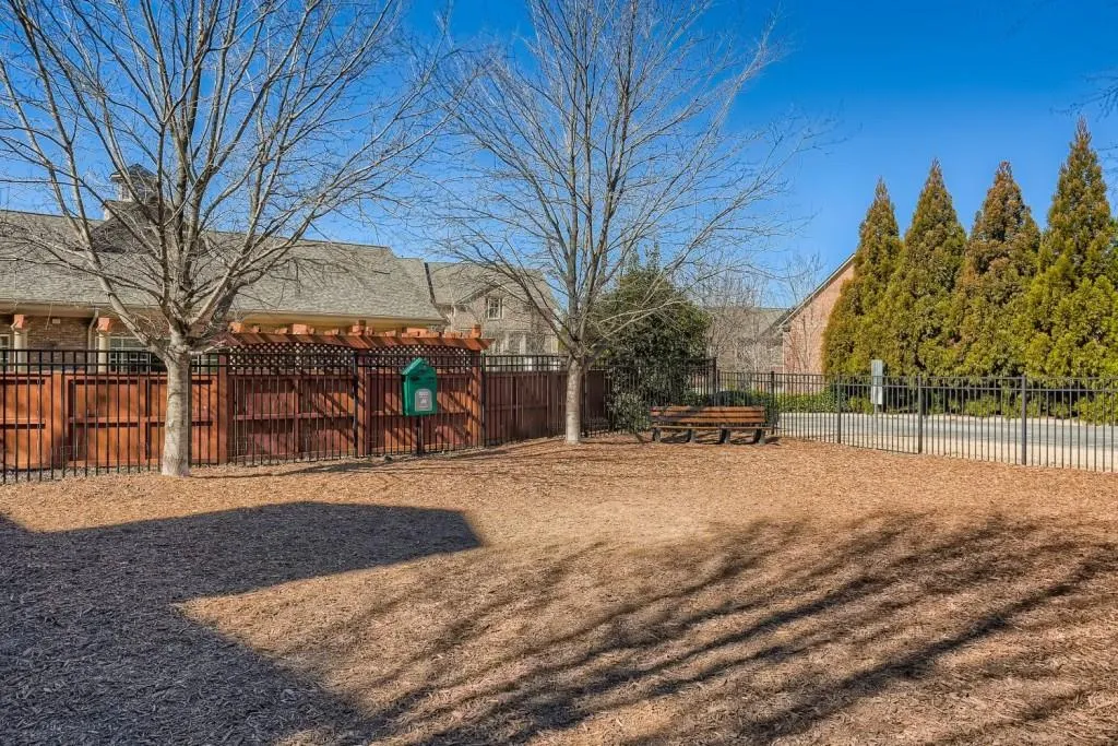 5536 Parkerton Lane, Sandy Springs, Georgia 30342, 3 Bedrooms Bedrooms, ,3 BathroomsBathrooms,Residential,Sold,5536 Parkerton Lane,6996851
