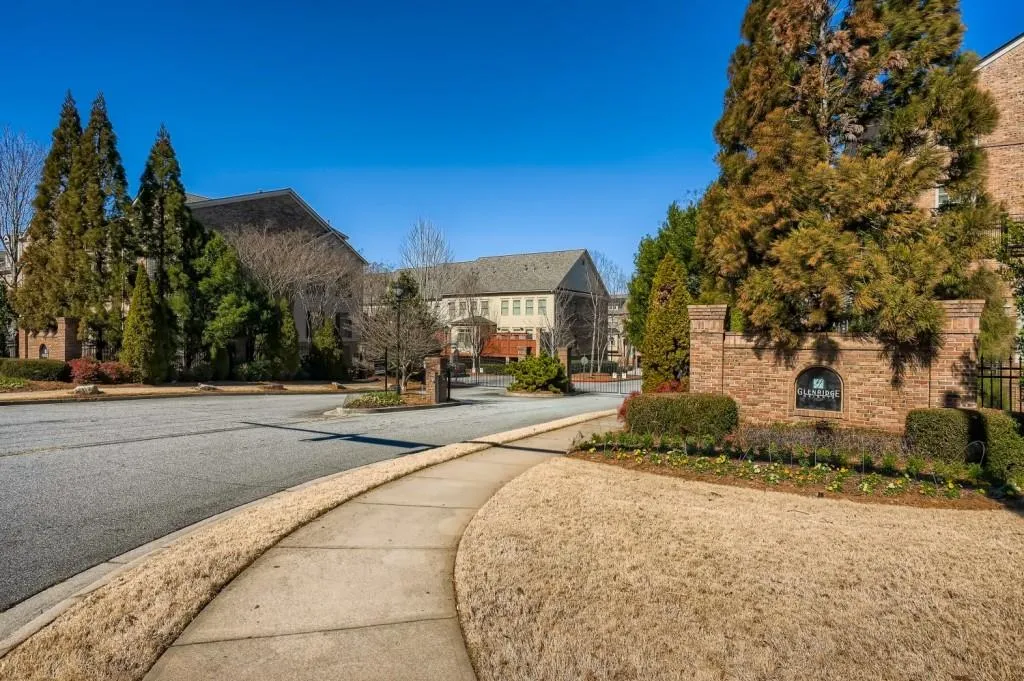 5536 Parkerton Lane, Sandy Springs, Georgia 30342, 3 Bedrooms Bedrooms, ,3 BathroomsBathrooms,Residential,Sold,5536 Parkerton Lane,6996851