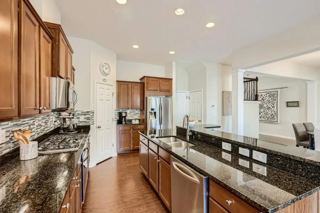 5536 Parkerton Lane, Sandy Springs, Georgia 30342, 3 Bedrooms Bedrooms, ,3 BathroomsBathrooms,Residential,Sold,5536 Parkerton Lane,6996851