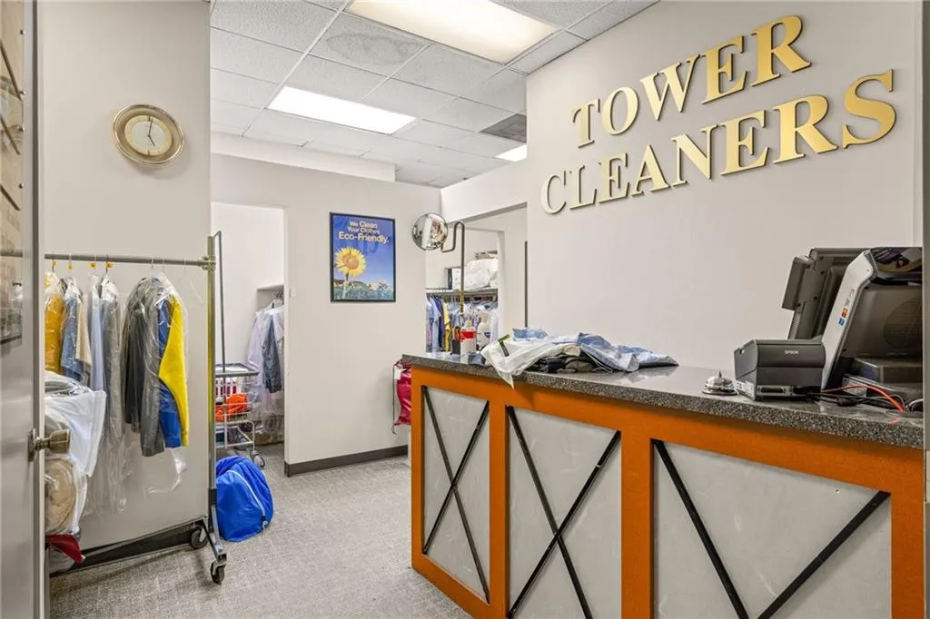 795 Hammond Drive Unit 1608, Atlanta, Georgia 30328, 1 Bedroom Bedrooms, ,1 BathroomBathrooms,Residential,Sold,795 Hammond Drive Unit 1608,7402030