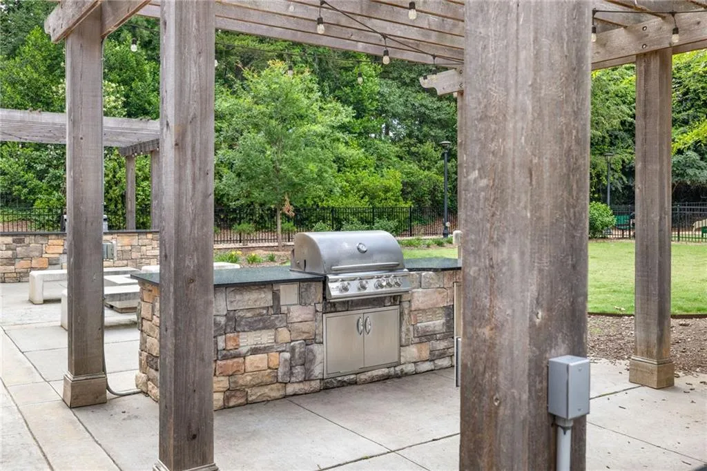 795 Hammond Drive Unit 1608, Atlanta, Georgia 30328, 1 Bedroom Bedrooms, ,1 BathroomBathrooms,Residential,Sold,795 Hammond Drive Unit 1608,7402030