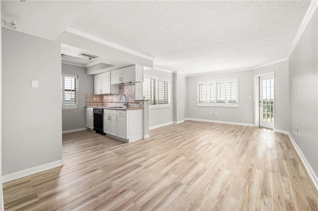 795 Hammond Drive Unit 1608, Atlanta, Georgia 30328, 1 Bedroom Bedrooms, ,1 BathroomBathrooms,Residential,Sold,795 Hammond Drive Unit 1608,7402030