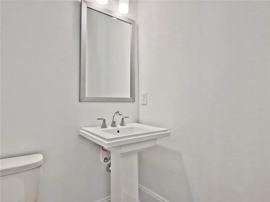 6646 Sterling Drive Unit 674, Sandy Springs, Georgia 30328, 3 Bedrooms Bedrooms, ,3 BathroomsBathrooms,Residential,Sold,6646 Sterling Drive Unit 674,6887842
