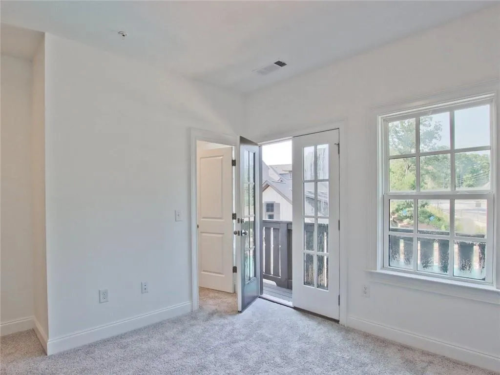 6646 Sterling Drive Unit 674, Sandy Springs, Georgia 30328, 3 Bedrooms Bedrooms, ,3 BathroomsBathrooms,Residential,Sold,6646 Sterling Drive Unit 674,6887842