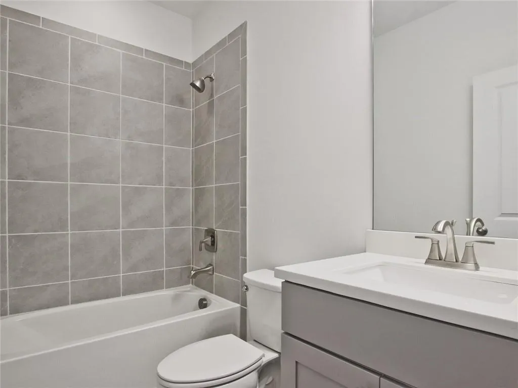 6646 Sterling Drive Unit 674, Sandy Springs, Georgia 30328, 3 Bedrooms Bedrooms, ,3 BathroomsBathrooms,Residential,Sold,6646 Sterling Drive Unit 674,6887842