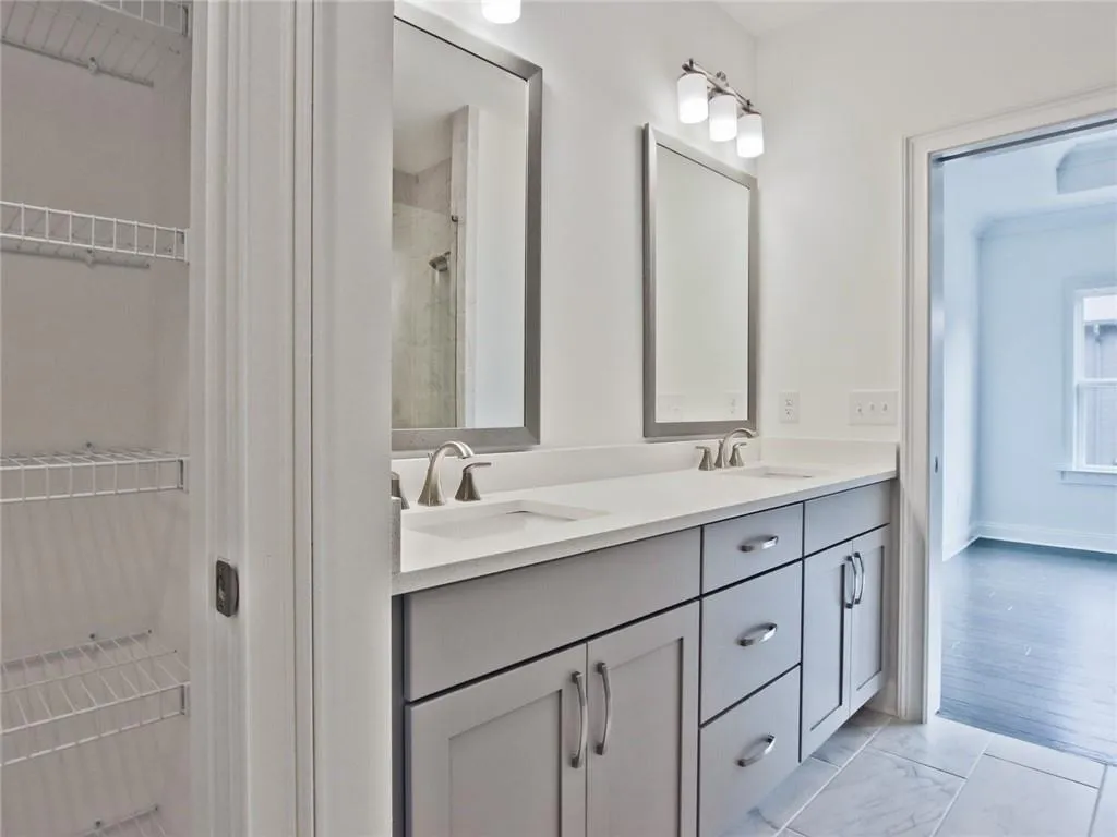 6646 Sterling Drive Unit 674, Sandy Springs, Georgia 30328, 3 Bedrooms Bedrooms, ,3 BathroomsBathrooms,Residential,Sold,6646 Sterling Drive Unit 674,6887842
