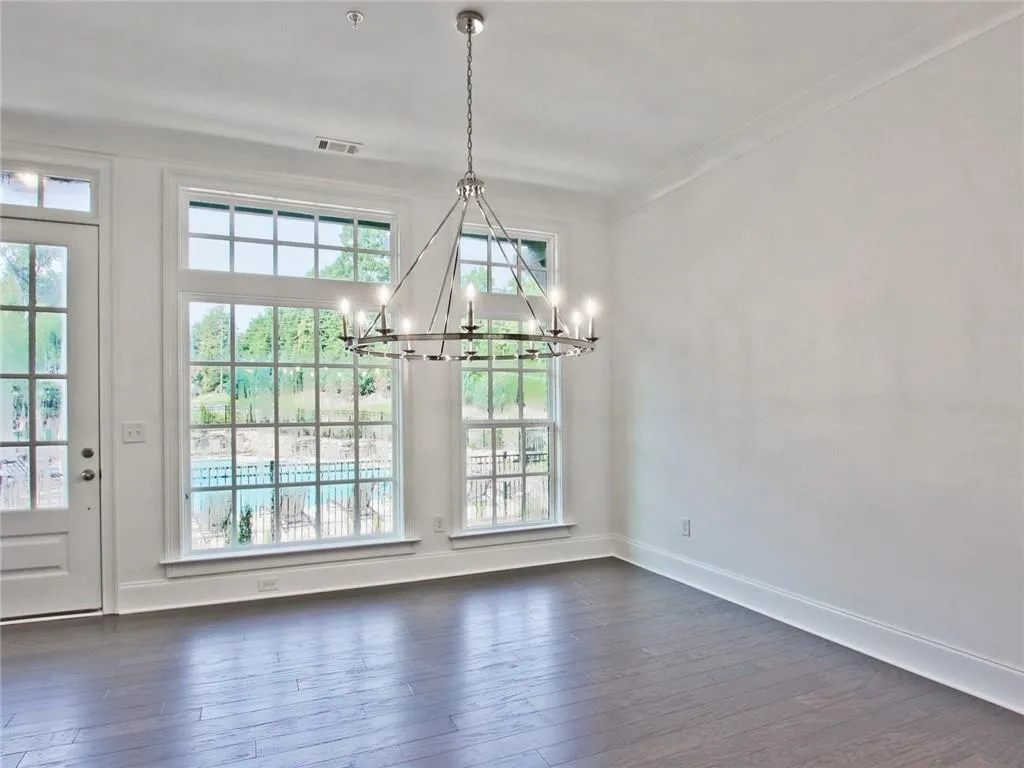 6646 Sterling Drive Unit 674, Sandy Springs, Georgia 30328, 3 Bedrooms Bedrooms, ,3 BathroomsBathrooms,Residential,Sold,6646 Sterling Drive Unit 674,6887842