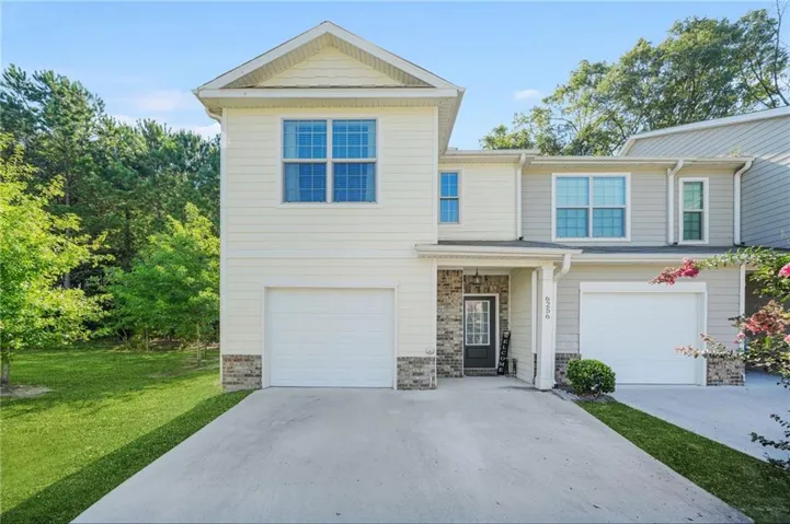 6256 Trickle Bend, Atlanta, Georgia 30349