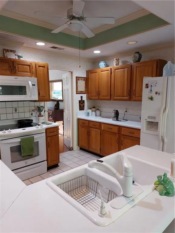34 Vernon Glen Court, Atlanta, Georgia 30338, 2 Bedrooms Bedrooms, ,2 BathroomsBathrooms,Residential,Sold,34 Vernon Glen Court,7166563