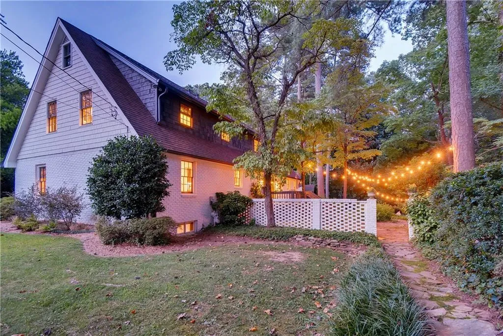 755 Glenairy Drive, Sandy Springs, Georgia 30328, 4 Bedrooms Bedrooms, ,2 BathroomsBathrooms,Residential,Sold,755 Glenairy Drive,6588397