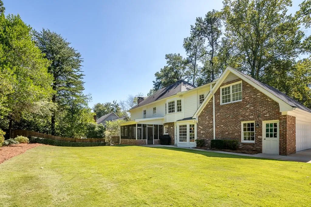 220 Glen Meadow Court, Sandy Springs, Georgia 30328, 4 Bedrooms Bedrooms, ,4 BathroomsBathrooms,Residential,Sold,220 Glen Meadow Court,6622662