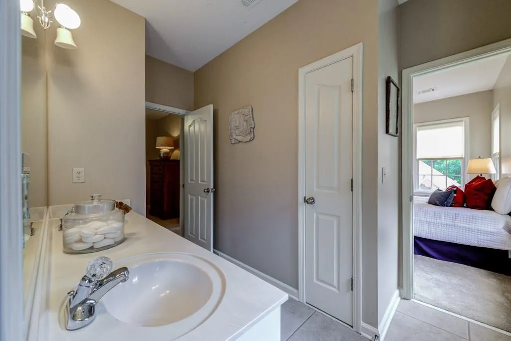 230 Fieldsborn Court, Atlanta, Georgia 30328, 4 Bedrooms Bedrooms, ,4 BathroomsBathrooms,Residential,Sold,230 Fieldsborn Court,5868680