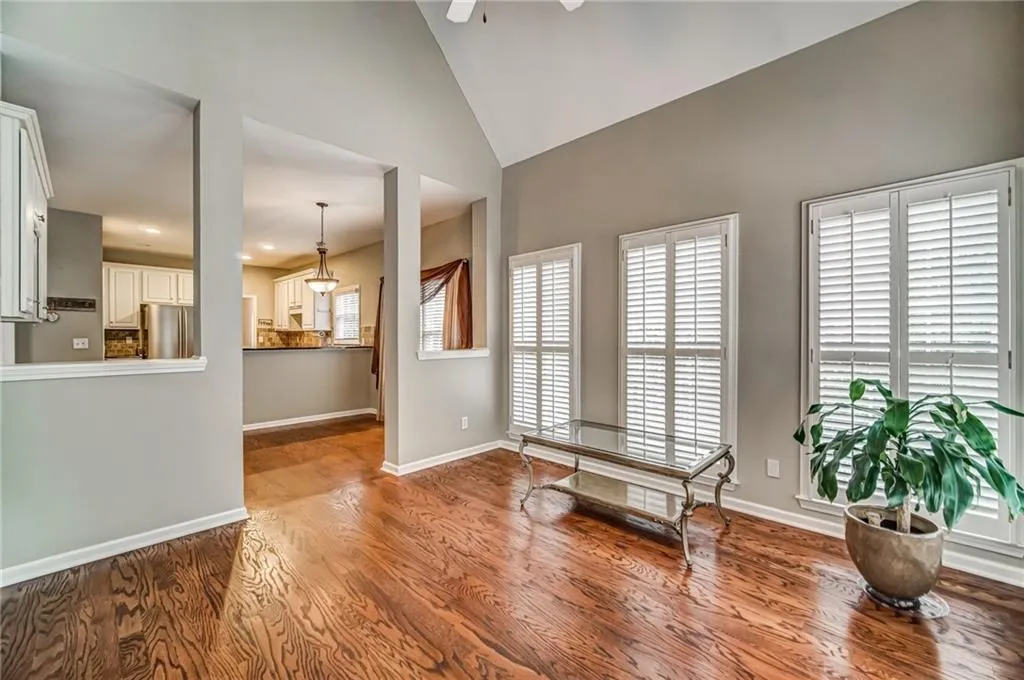 725 Orchard Court, Sandy Springs, Georgia 30328, 5 Bedrooms Bedrooms, ,3 BathroomsBathrooms,Residential,Sold,725 Orchard Court,6746524