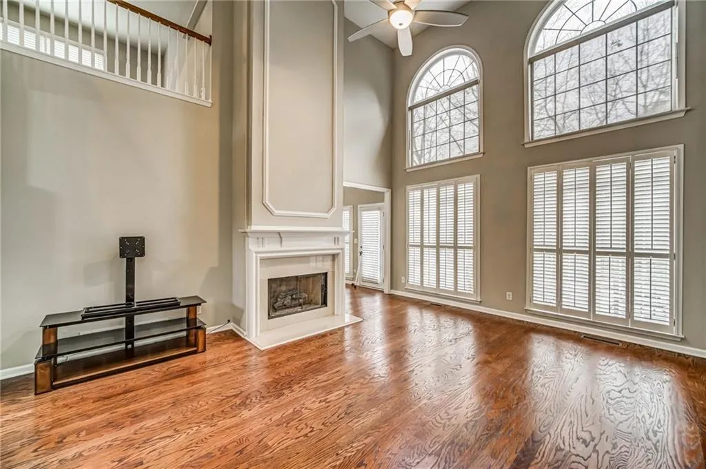 725 Orchard Court, Sandy Springs, Georgia 30328, 5 Bedrooms Bedrooms, ,3 BathroomsBathrooms,Residential,Sold,725 Orchard Court,6746524