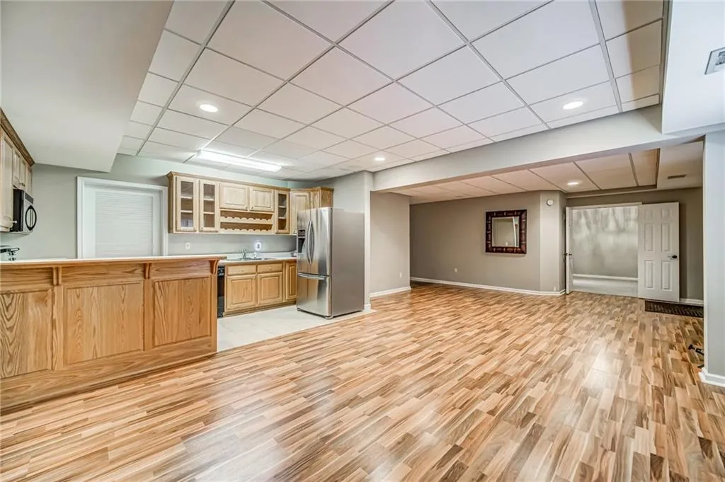 725 Orchard Court, Sandy Springs, Georgia 30328, 5 Bedrooms Bedrooms, ,3 BathroomsBathrooms,Residential,Sold,725 Orchard Court,6746524