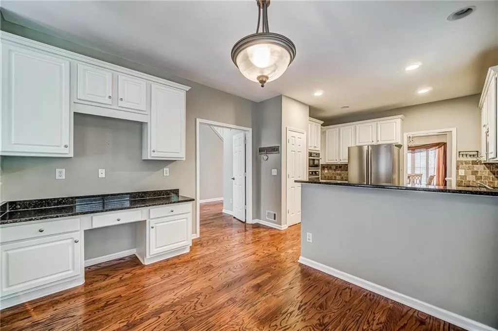 725 Orchard Court, Sandy Springs, Georgia 30328, 5 Bedrooms Bedrooms, ,3 BathroomsBathrooms,Residential,Sold,725 Orchard Court,6746524