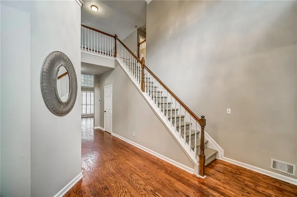 725 Orchard Court, Sandy Springs, Georgia 30328, 5 Bedrooms Bedrooms, ,3 BathroomsBathrooms,Residential,Sold,725 Orchard Court,6746524