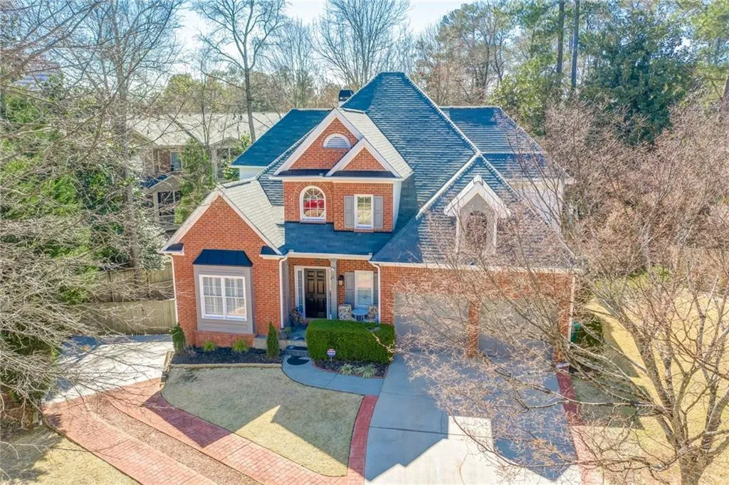 725 Orchard Court, Sandy Springs, Georgia 30328, 5 Bedrooms Bedrooms, ,3 BathroomsBathrooms,Residential,Sold,725 Orchard Court,6746524