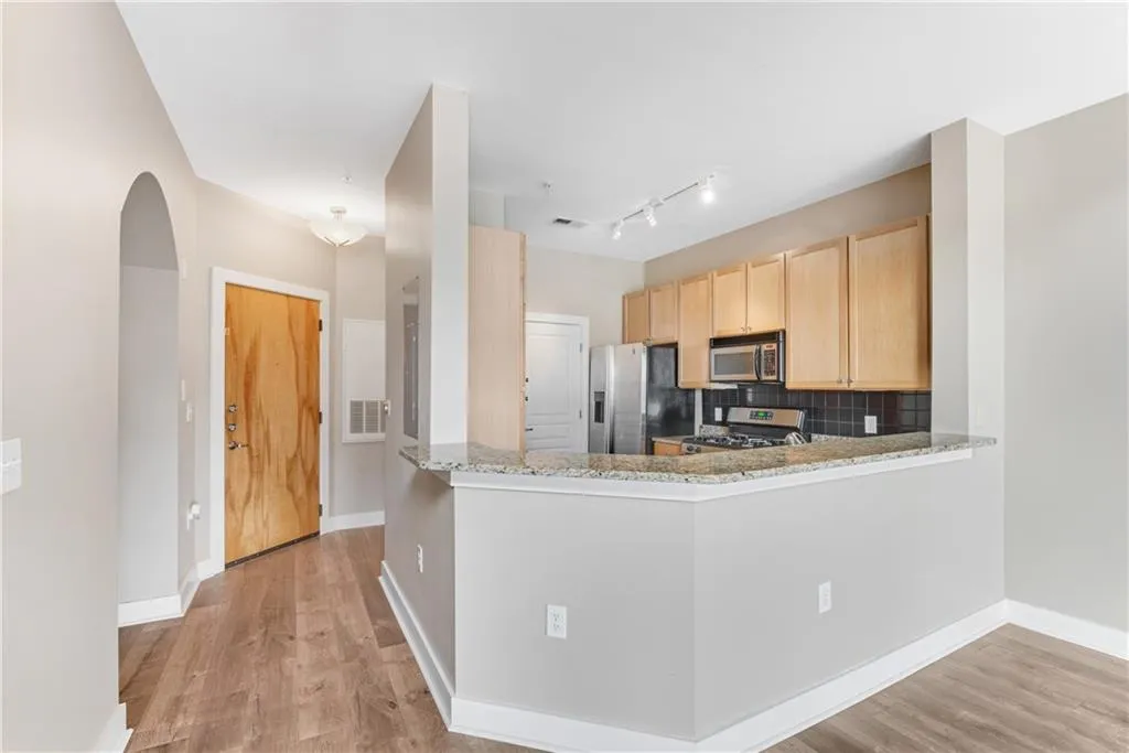 799 Hammond Drive Unit 413, Sandy Springs, Georgia 30328, 2 Bedrooms Bedrooms, ,1 BathroomBathrooms,Residential,Sold,799 Hammond Drive Unit 413,6892788