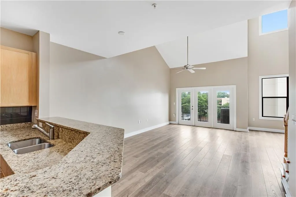 799 Hammond Drive Unit 413, Sandy Springs, Georgia 30328, 2 Bedrooms Bedrooms, ,1 BathroomBathrooms,Residential,Sold,799 Hammond Drive Unit 413,6892788