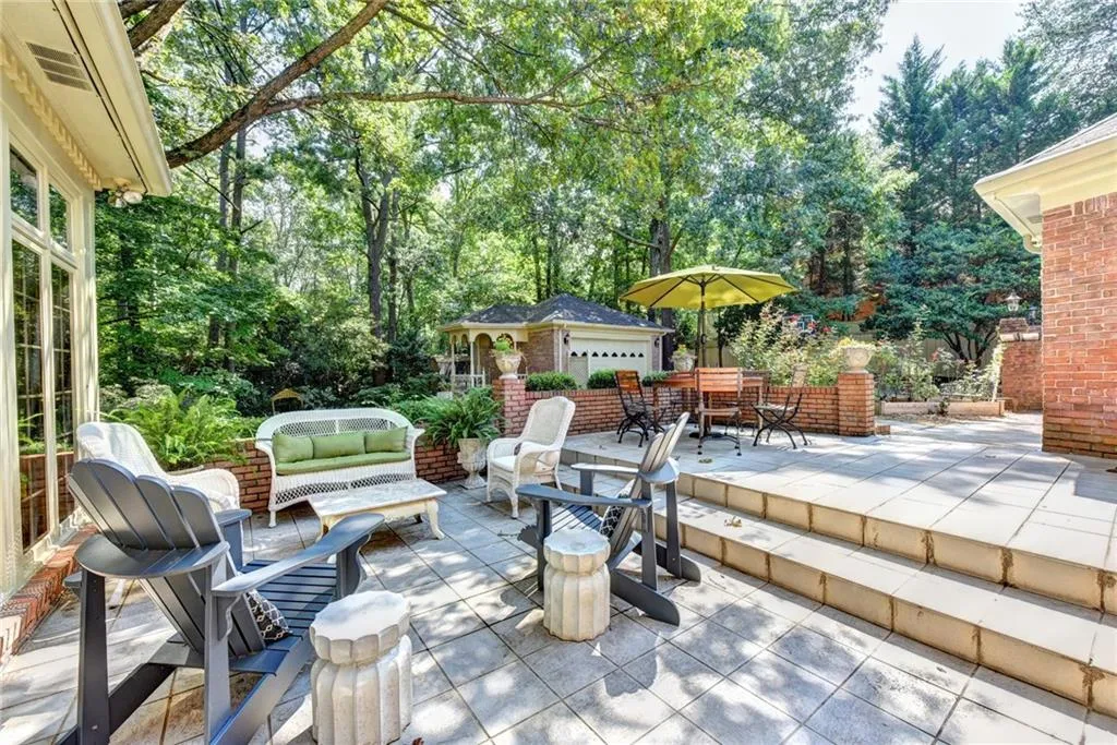 8115 Habersham Waters Road, Sandy Springs, Georgia 30350, 5 Bedrooms Bedrooms, ,4 BathroomsBathrooms,Residential,Sold,8115 Habersham Waters Road,5840285
