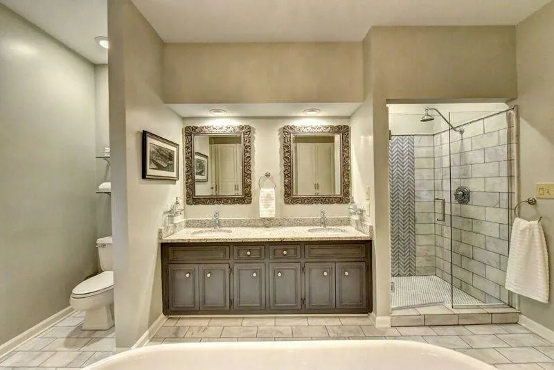 8115 Habersham Waters Road, Sandy Springs, Georgia 30350, 5 Bedrooms Bedrooms, ,4 BathroomsBathrooms,Residential,Sold,8115 Habersham Waters Road,5840285